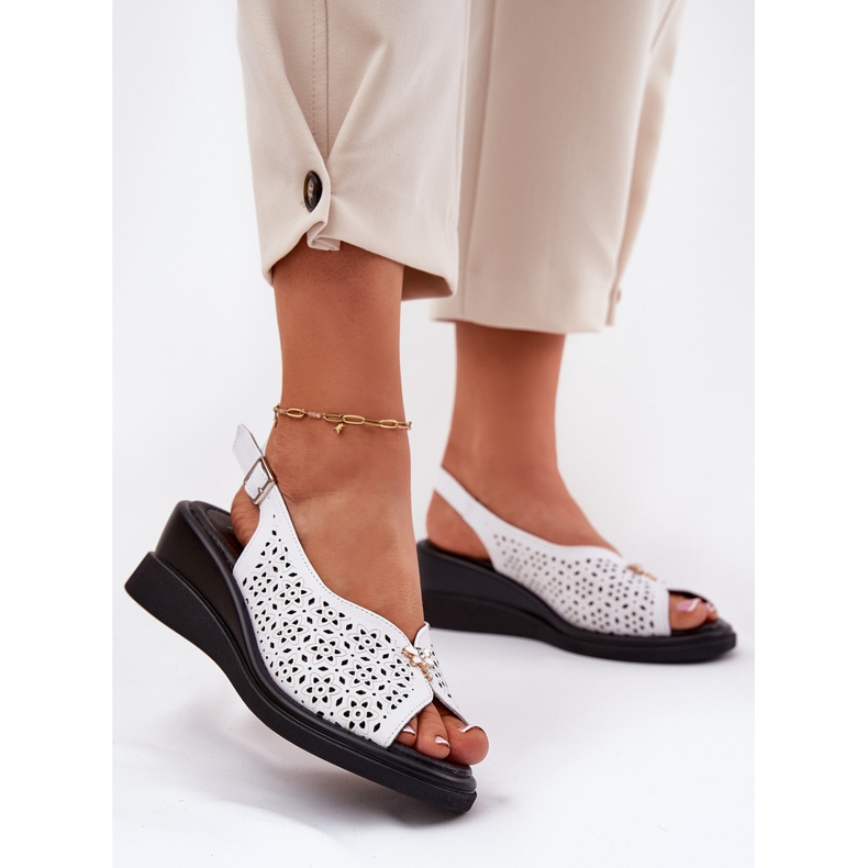Sandalias para mujeres de cuero en la cuña Vinceza 79529 blanco 2