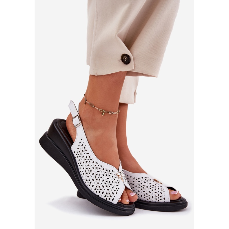 Sandalias para mujeres de cuero en la cuña Vinceza 79529 blanco 1