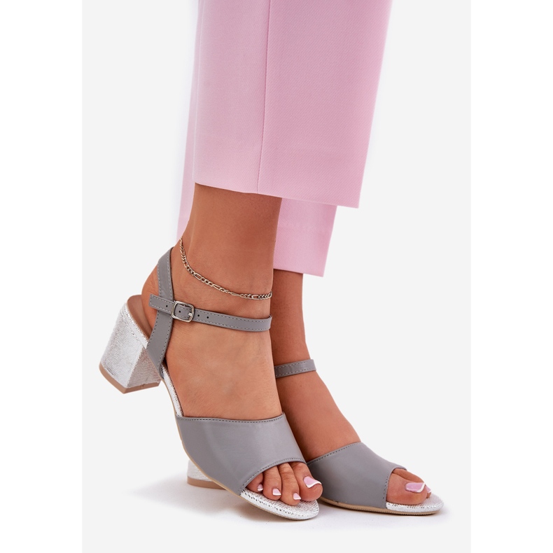 Sandalias de mujeres en el post Vinceza 20275 gris 1