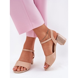 Sandalias femeninas en el beige Vinceza 20275 5