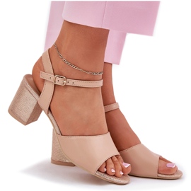Sandalias femeninas en el beige Vinceza 20275 8