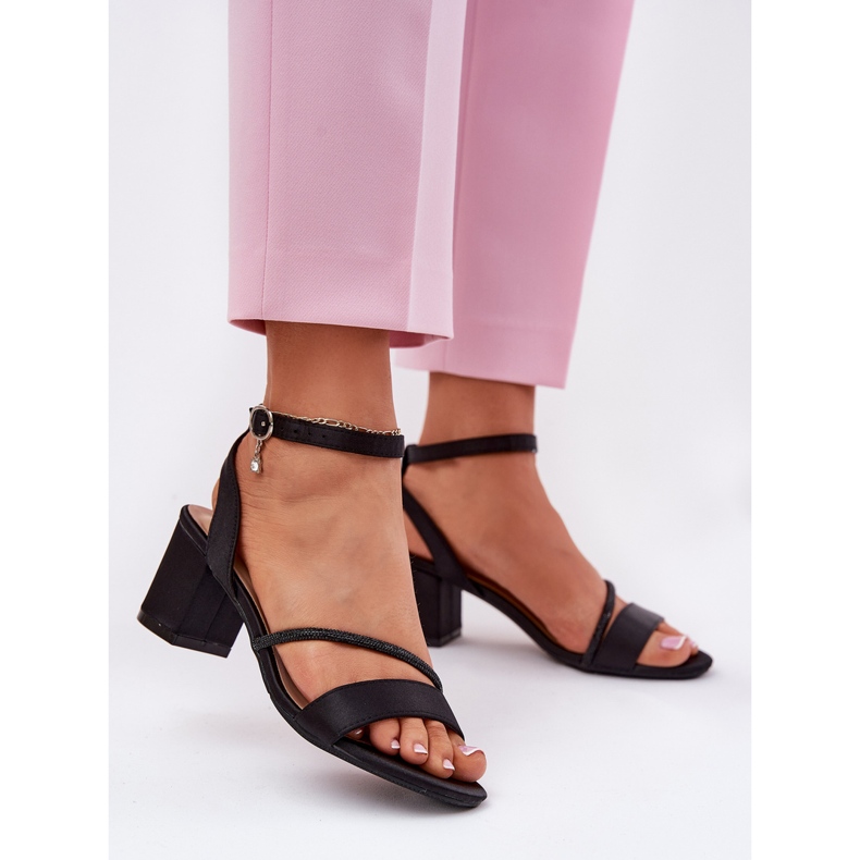 Sandalias para mujeres en el pilar con Vinceza 20268 Circons negros 2