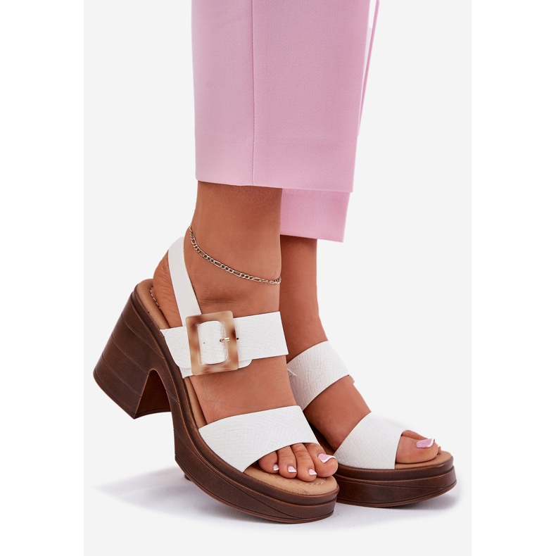 Sandalias de mujeres en un tacón masivo y plataforma Vinceza 17387 White blanco 1