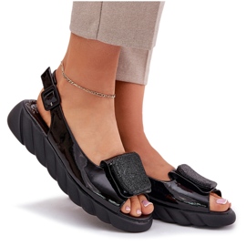 ARTIKER Sandalias para mujeres lacadas en cuero con una cuña con decoración Arter 56C1564 Negro 8