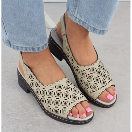 Sandalias de cuero para mujeres abiertas en la almohadilla beige T.Sokolski L25-25 6