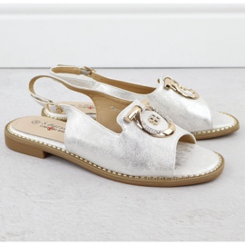 Sandalias planas para mujeres con un adorno Silver S.Barski KV51-003 plata 2