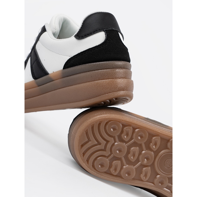 Shelvt Deportivas negras y blancas con plataforma negro 2 Shelvt Deportivas negras y blancas con plataforma negro 2