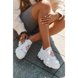 CheBello Zapatillas de deporte de cuero con un broche decorativo Porabello 4651 White blanco 5