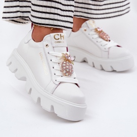 CheBello Zapatillas de deporte de cuero con un broche decorativo Porabello 4651 White blanco 2