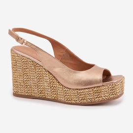 Sandalias de cuero para mujeres con cuña con Laura Messi Braid 2789 Zlotys dorado 1