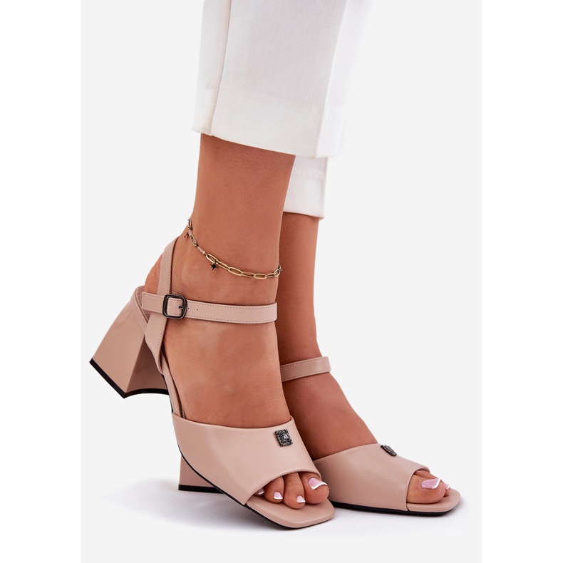 Vinceza Sandalias para mujeres en el Vincez 62235 Beige Post 1