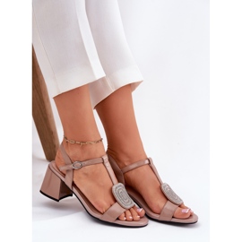 Sandalias de mujer de cuero en el poste con un beige Vinceza 91134 5