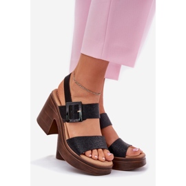 Sandalias de mujeres en un tacón masivo y plataforma negra Vinceza 17387 negro 1