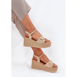 Inna Sandalias para mujeres en cuña con hebilla de color caqui beige 7