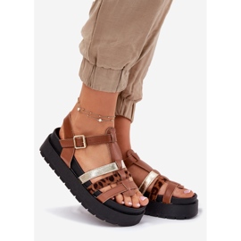 Inna Sandalias para mujeres con rayas en la plataforma Camel marrón 1