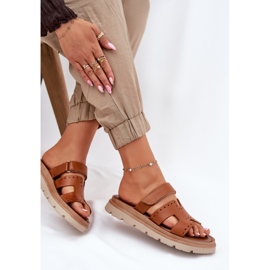 Flip de cuero natural para mujeres en la plataforma Zazoo 40440 Brown marrón 6