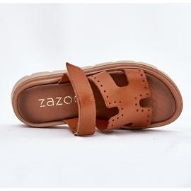 Flip de cuero natural para mujeres en la plataforma Zazoo 40440 Brown marrón 8