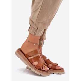 Flip de cuero natural para mujeres en la plataforma Zazoo 40440 Brown marrón 1