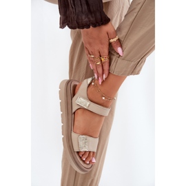Sandalias de cuero para mujeres en la plataforma beige Zazoo 40443 6