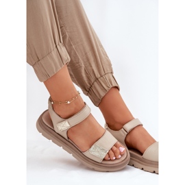 Sandalias de cuero para mujeres en la plataforma beige Zazoo 40443 9