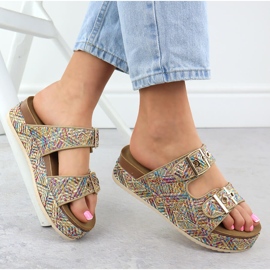 Zapatillas sobre una suela gruesa con abrazaderas T.Sokolski L25-322 multicolor 4