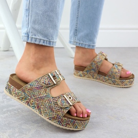 Zapatillas sobre una suela gruesa con abrazaderas T.Sokolski L25-322 multicolor 5