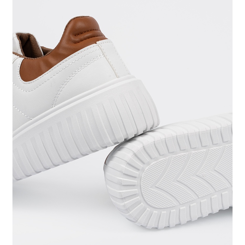 Shelvt Zapatillas de deporte de mujeres blancas insertos marrones blanco 1 Shelvt Zapatillas de deporte de mujeres blancas insertos marrones blanco 1