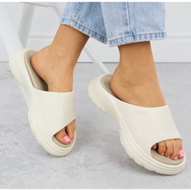 Sports Sports Flip Flip en una espesa suela Beige Big Star RR274A579 4