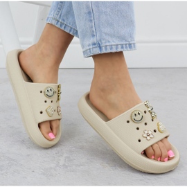 Vinceza Aletas de espuma para la playa de piscina en la plataforma beige con decoraciones Vincez 76055 4