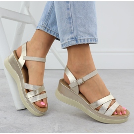 Sandalias de mujeres en la cuña de oro Vinceza 15358 dorado 4