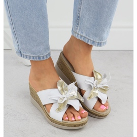 Godas de cuero con Flower White Filippo DK7039 blanco 5