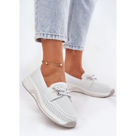 Zapatos abiertos hechos de cuero natural en la plataforma blanca Artiker 56C2101 blanco 2