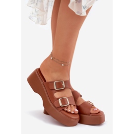 Inna Flip Flip Flip Flip en cuña y plataforma con hebillas de camello marrón 1 Inna Flip Flip Flip Flip en cuña y plataforma con hebillas de camello marrón 1