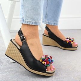 Sandalias de cuña de cuero con coloridas cuentas negras Filippo DS6021 negro 5