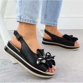 Sandalias de cuero para mujeres con flor de floración Filippo 7045 negro 5