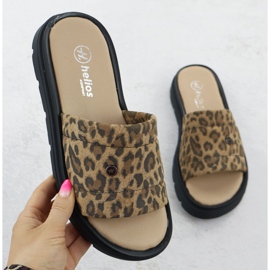 Zapatillas de cuero para mujeres en la plataforma con beige Helios 156.731 1