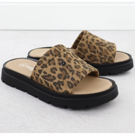 Zapatillas de cuero para mujeres en la plataforma con beige Helios 156.731 2