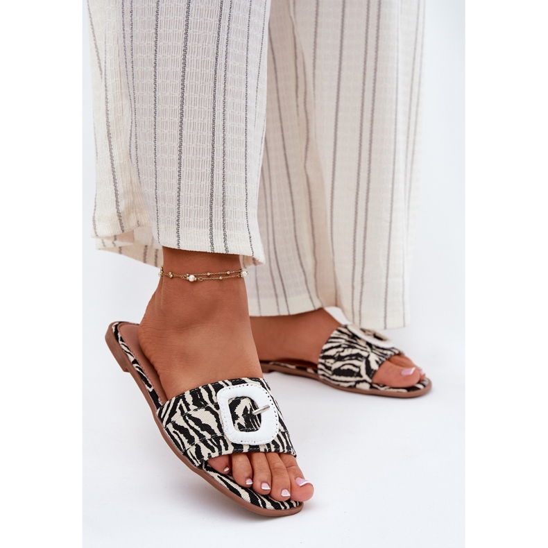 Inna Flip Flip Flip Flip con una hebilla de cebra decorativa blanco 2 Inna Flip Flip Flip Flip con una hebilla de cebra decorativa blanco 2