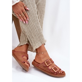Inna Chanclas para mujeres con hebillas y camello decorativo marrón 6