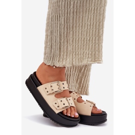 Inna Flip Flip Flip con hebillas en la plataforma beige 1