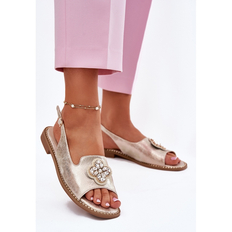 S.Barski Sandalias para mujeres de tacón plano con detalle decorativo S. Barski KV51-080 PLN dorado 2