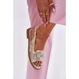S.Barski Sandalias para mujeres de tacón plano con detalle decorativo S. Barski KV51-080 PLN dorado 6