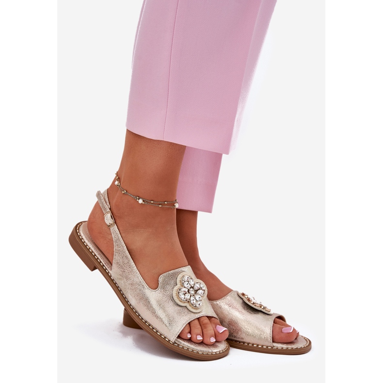 S.Barski Sandalias para mujeres de tacón plano con detalle decorativo S. Barski KV51-080 PLN dorado 1