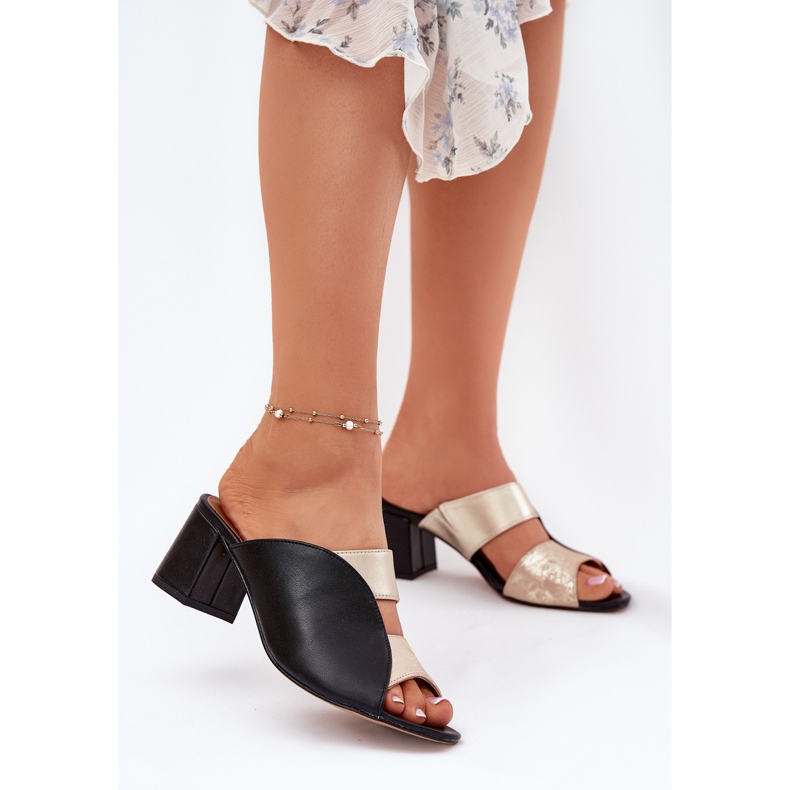Zapatillas de cuero para mujeres en el Maciejka Post 06943-25 Negro y dorado 2