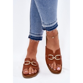 EVento Chanclas planas para mujeres con un detalle decorativo de camello marrón 3