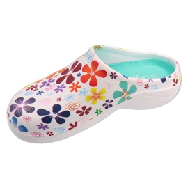 Dr. Inforto de espuma de mujer Befado Slippers 54d110 con flores blanco 1