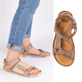 Olivier Sandalias para mujeres Beige de cuero descalzo 8