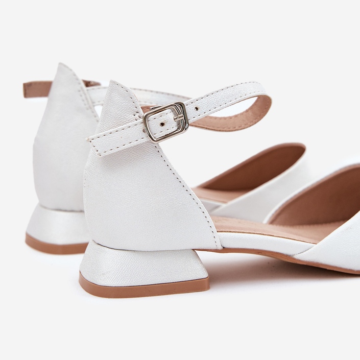 EVento Sandalias blancas brillantes y de ala baja para niños blanco 1