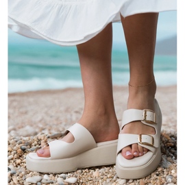 Chanclas blancas con rayas blanco 5