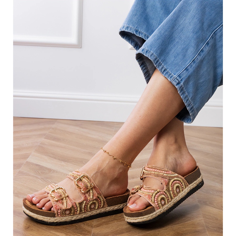 Chanclas étnicas rosadas con abrazaderas en rayas 2